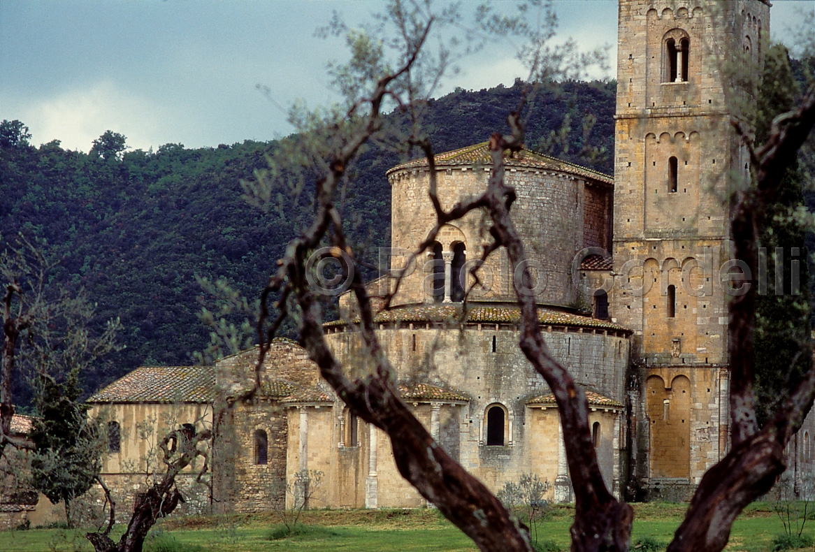 Sant' Antimo Abbey, Tuscany, Italy 
 (cod:Tuscany 36)